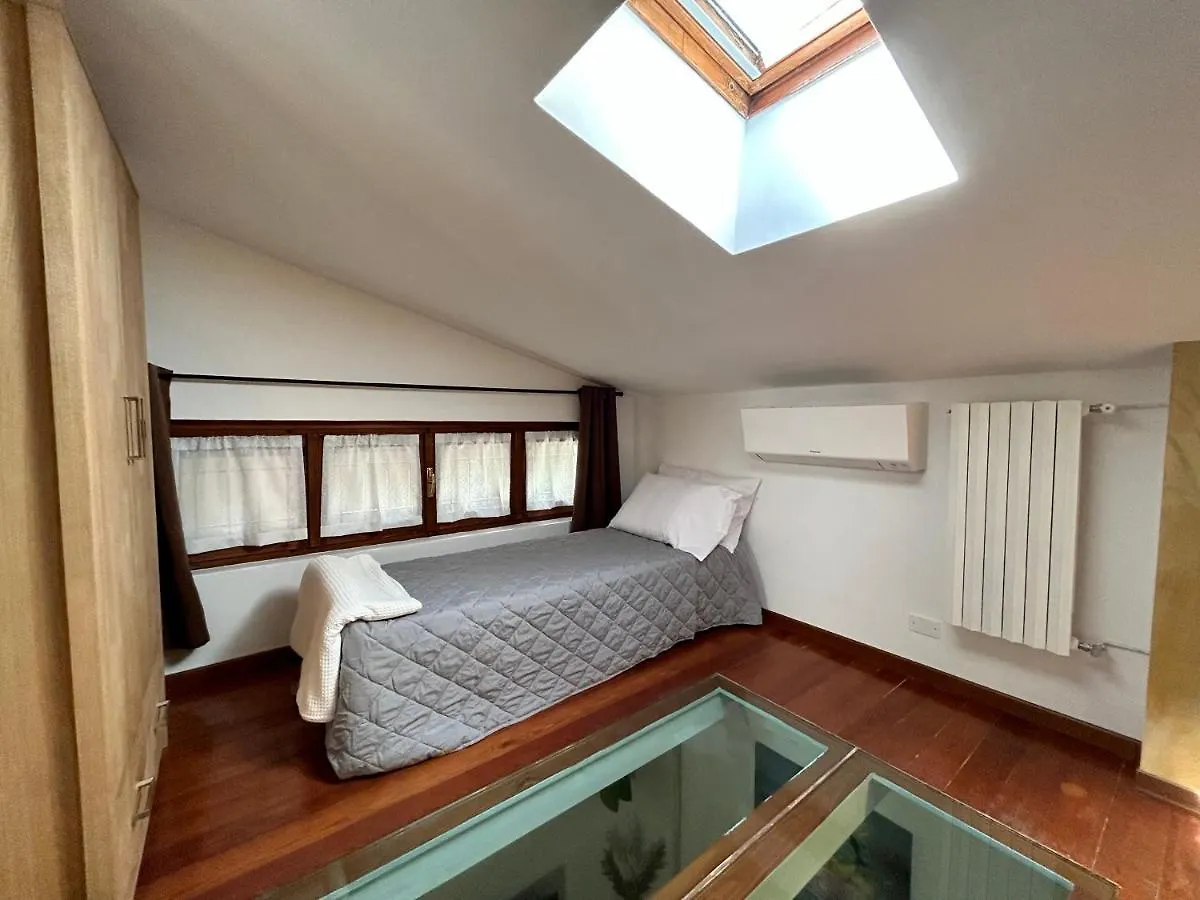 Sunflower Apartment Peschiera del Garda 0*,